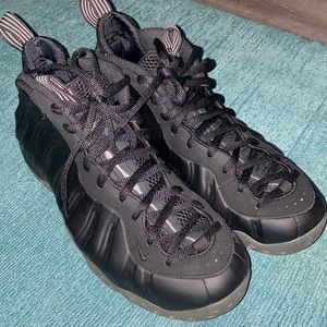 men’s Nike sneakers